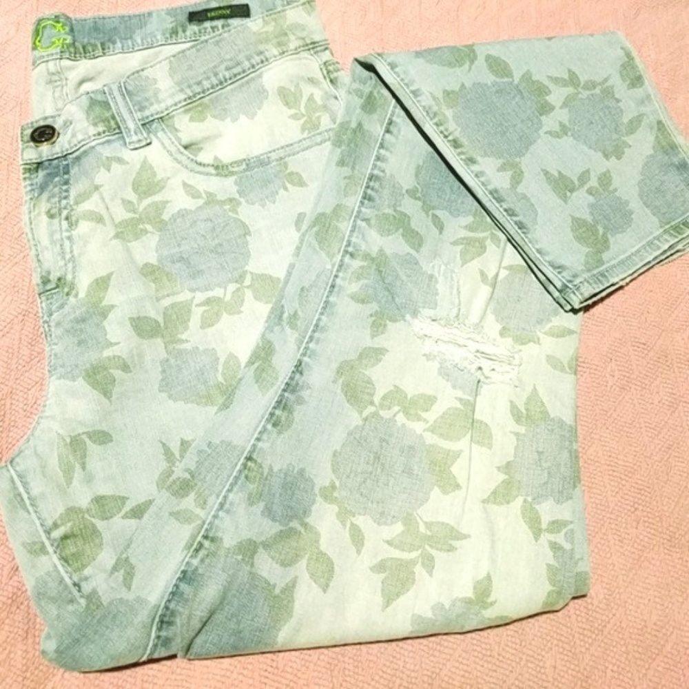 WORN ONCE Floral Faded Skinny Jeans
